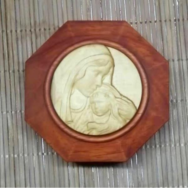 圣母子黄杨木镶嵌念珠盒