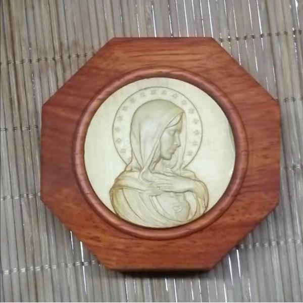 圣母黄杨木镶嵌念珠盒