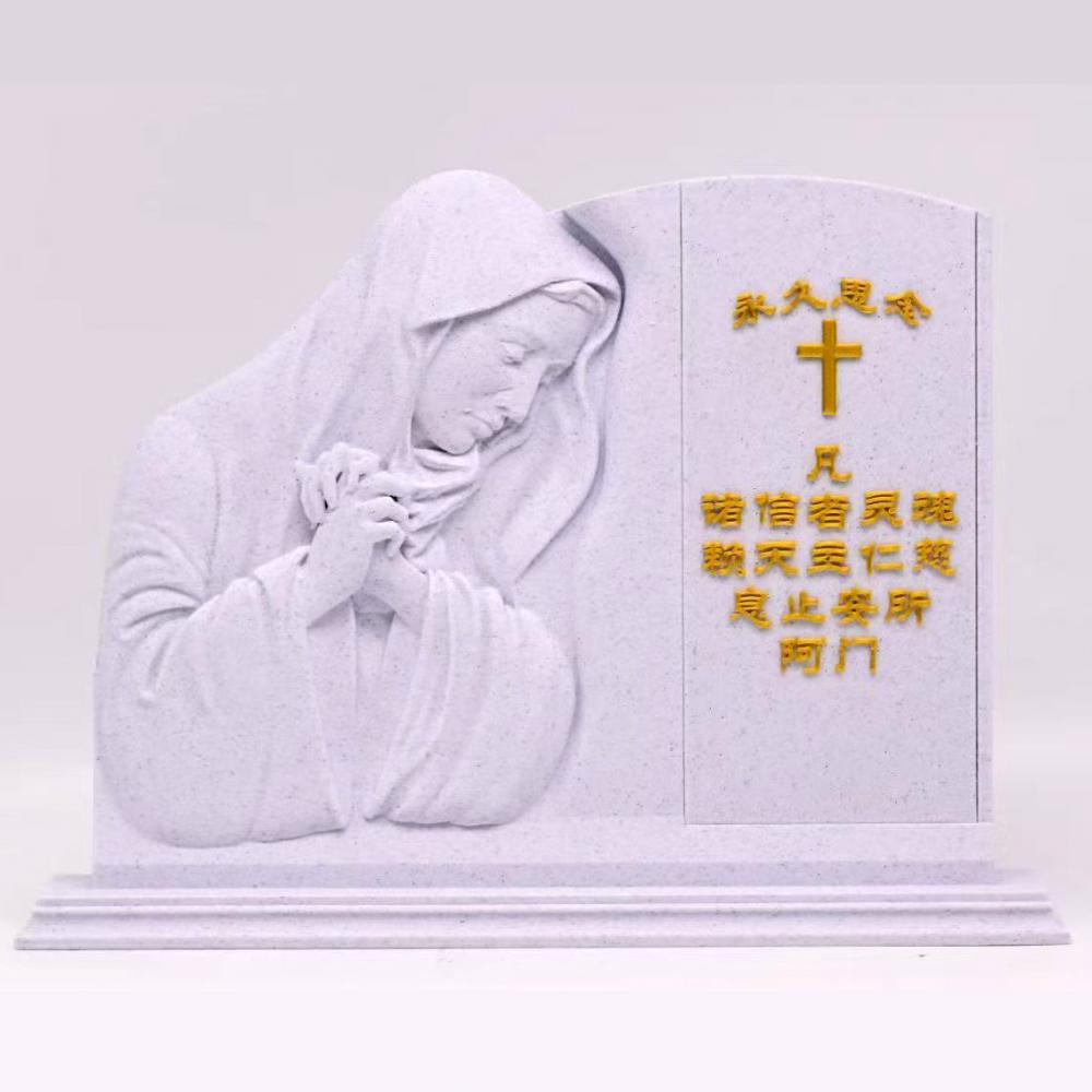圣母追思桌摆