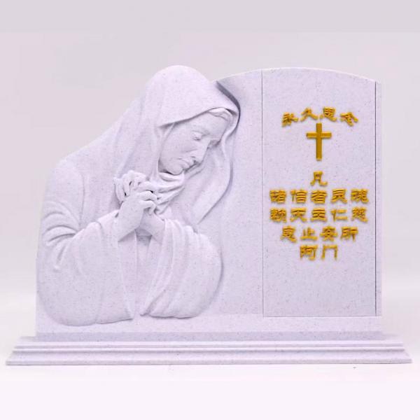 圣母追思桌摆